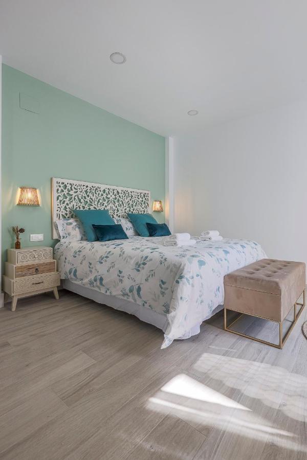 Family Suit Principal Encantos De Sevilla Экстерьер фото
