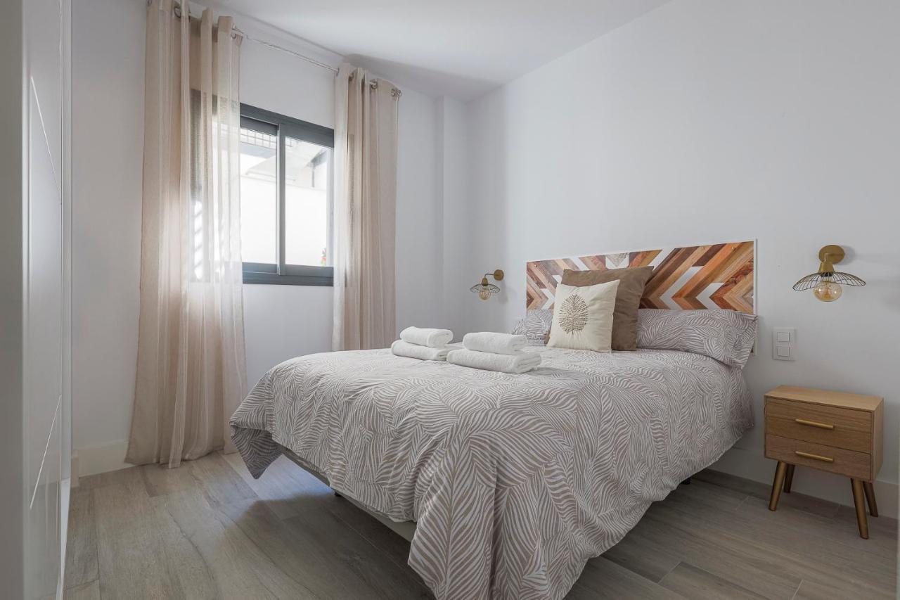 Family Suit Principal Encantos De Sevilla Экстерьер фото