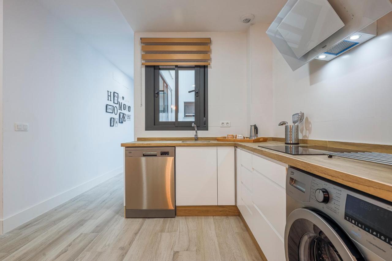 Family Suit Principal Encantos De Sevilla Экстерьер фото
