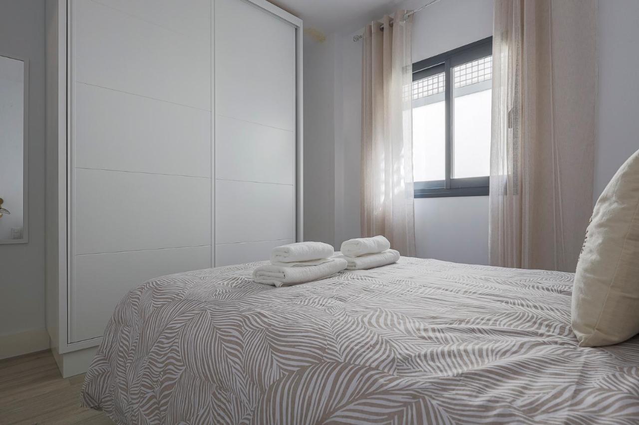 Family Suit Principal Encantos De Sevilla Экстерьер фото