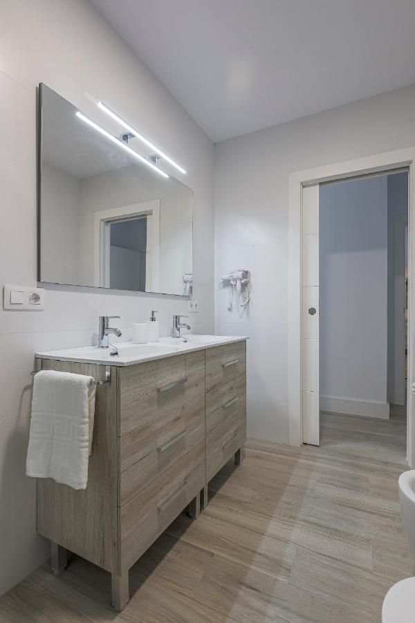 Family Suit Principal Encantos De Sevilla Экстерьер фото