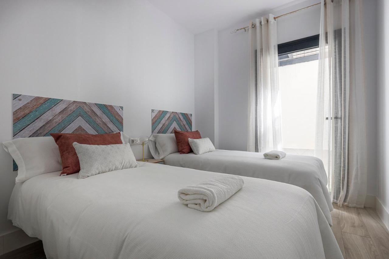 Family Suit Principal Encantos De Sevilla Экстерьер фото