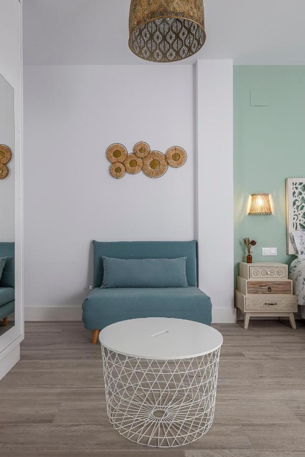 Family Suit Principal Encantos De Sevilla Экстерьер фото