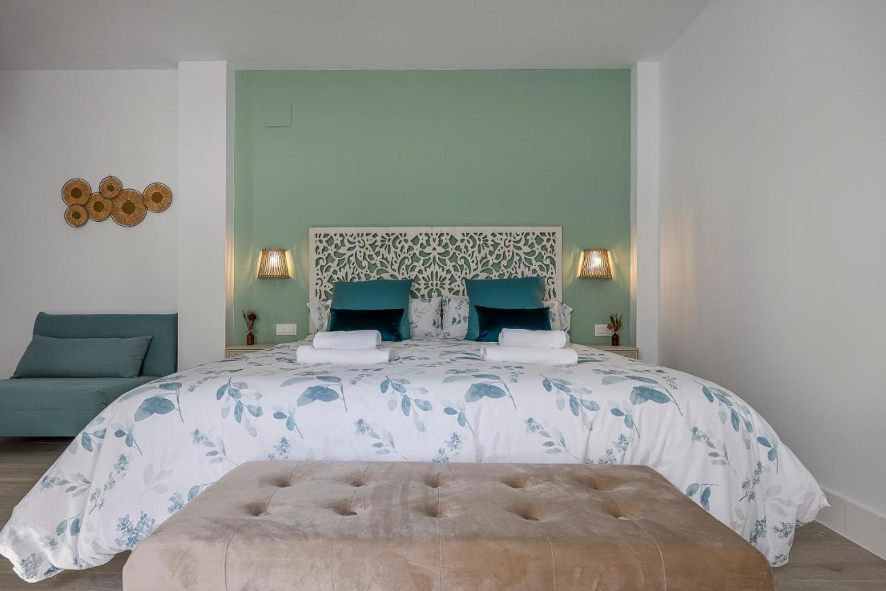 Family Suit Principal Encantos De Sevilla Экстерьер фото