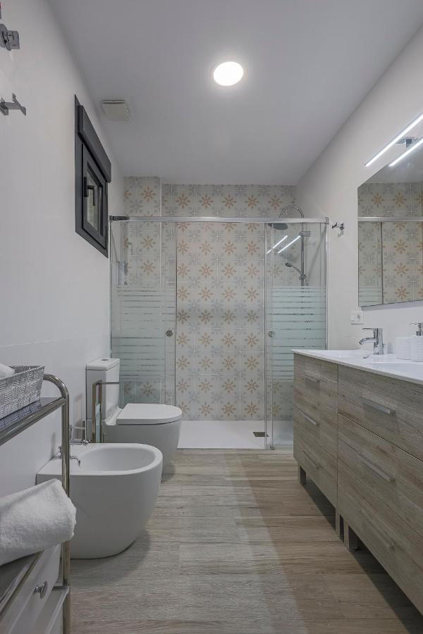 Family Suit Principal Encantos De Sevilla Экстерьер фото