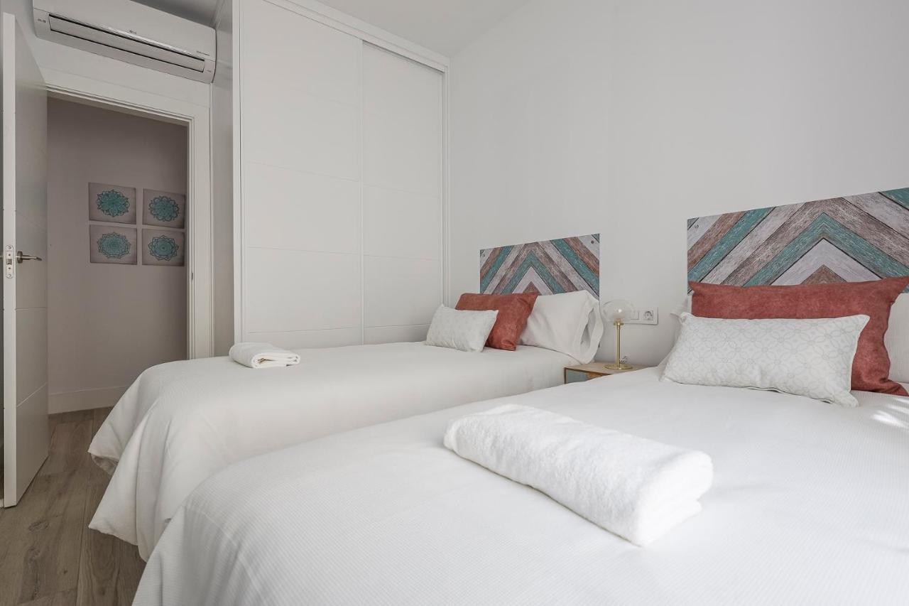 Family Suit Principal Encantos De Sevilla Экстерьер фото