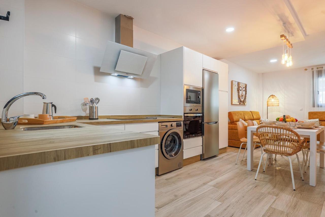 Family Suit Principal Encantos De Sevilla Экстерьер фото