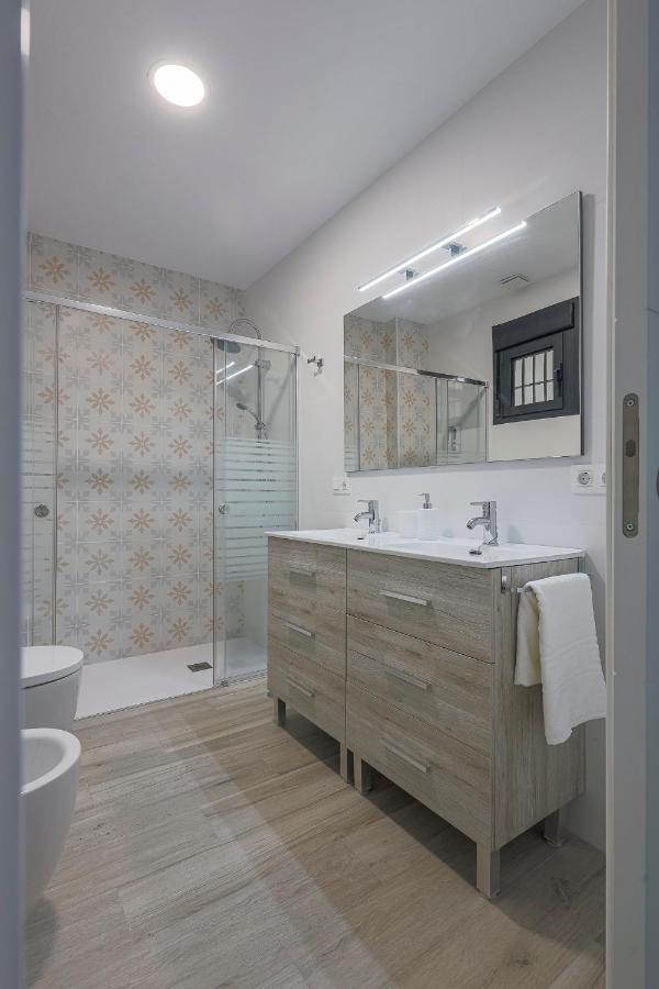 Family Suit Principal Encantos De Sevilla Экстерьер фото