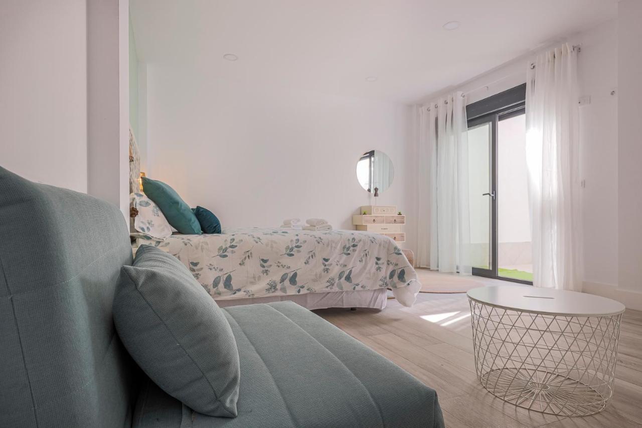 Family Suit Principal Encantos De Sevilla Экстерьер фото